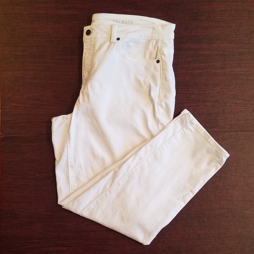 Curvy-style Ankle Pants